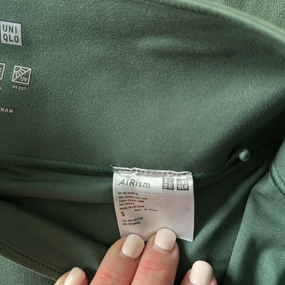 Uniqlo Green Leggings High-Waisted Slim Fit - Picture 3 of 11